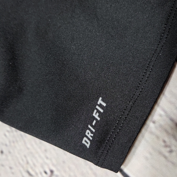 Nike Razor-back top, Size - Picture 2 of 8